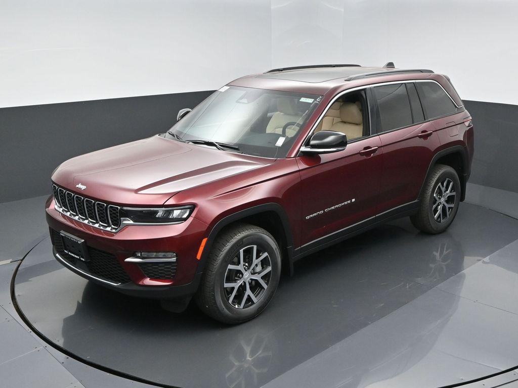 new 2025 Jeep Grand Cherokee car, priced at $46,685