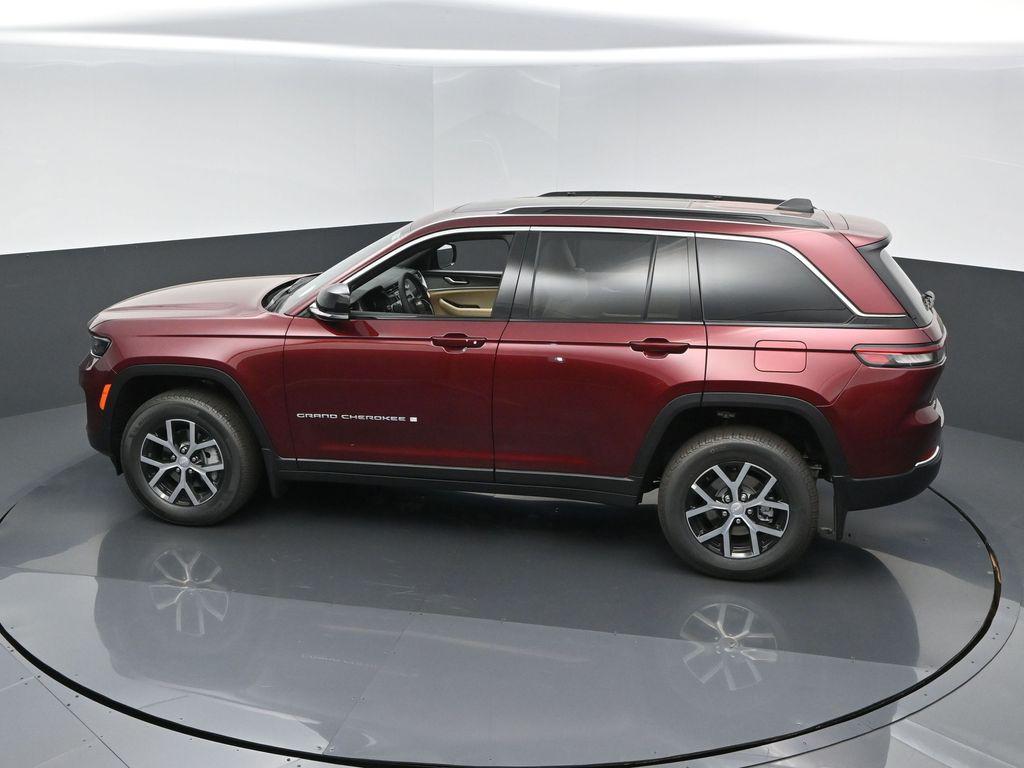 new 2025 Jeep Grand Cherokee car, priced at $46,685