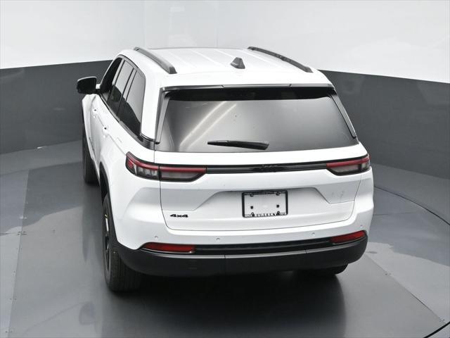 new 2025 Jeep Grand Cherokee car, priced at $42,115