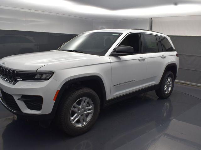 new 2024 Jeep Grand Cherokee car, priced at $41,000