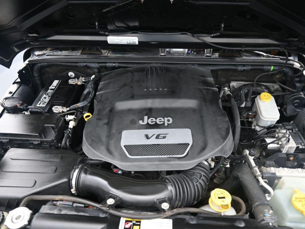 used 2015 Jeep Wrangler Unlimited car, priced at $19,995
