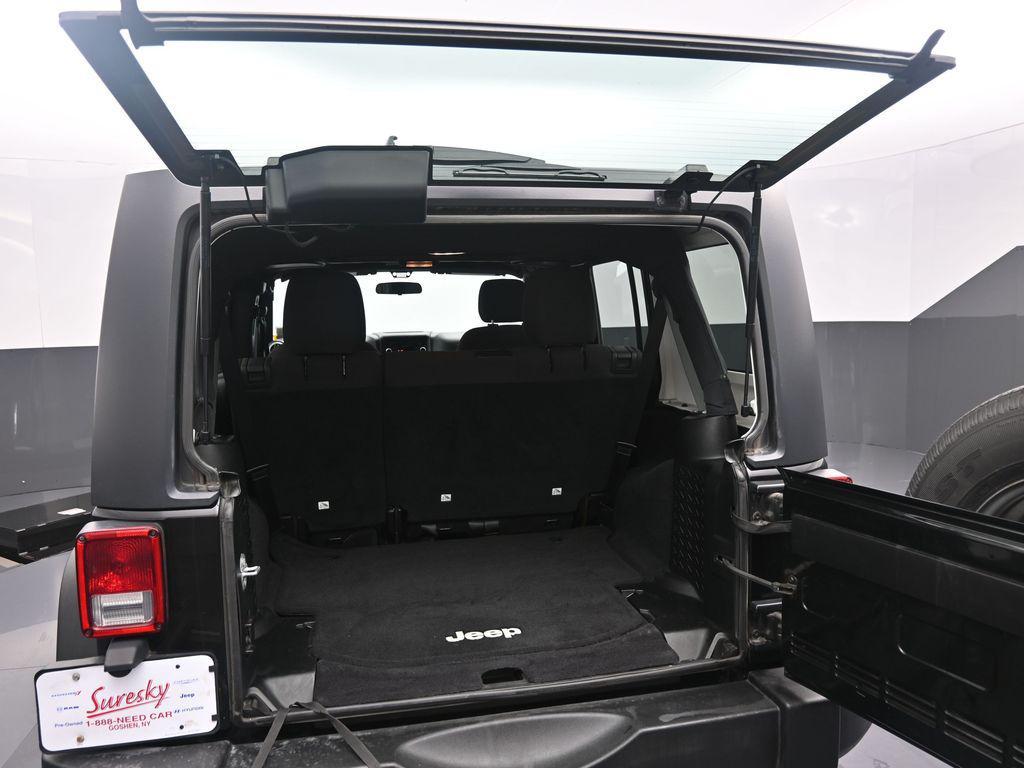 used 2015 Jeep Wrangler Unlimited car, priced at $19,995