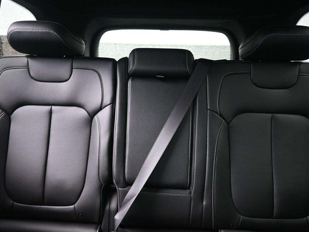 new 2025 Jeep Grand Cherokee car, priced at $44,260