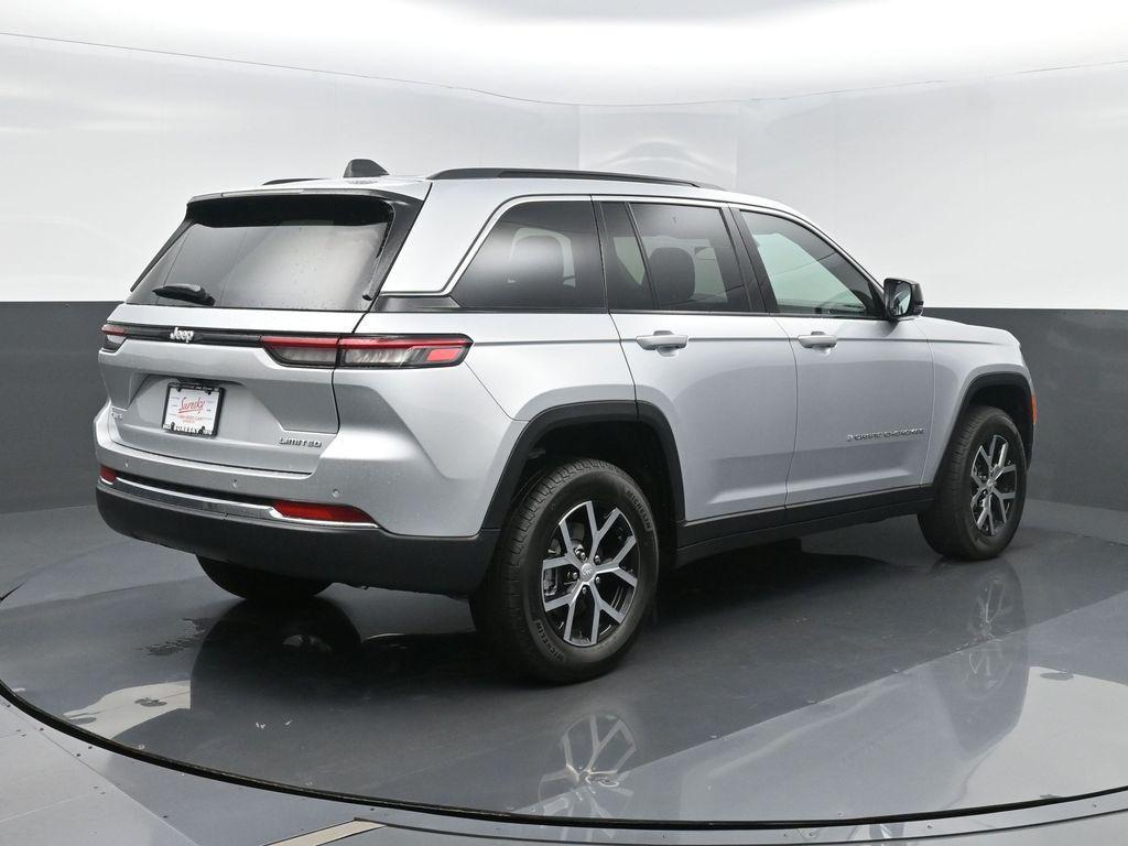 new 2025 Jeep Grand Cherokee car, priced at $44,260