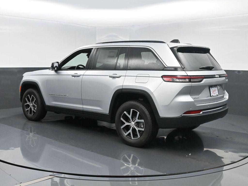 new 2025 Jeep Grand Cherokee car, priced at $44,260