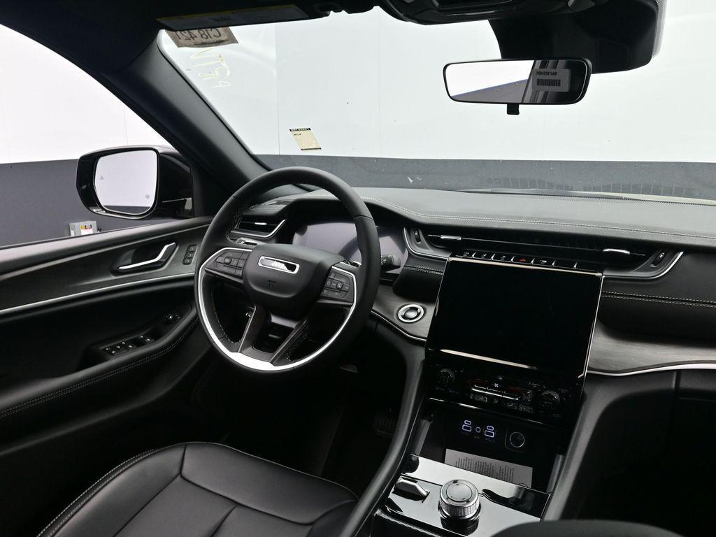 new 2025 Jeep Grand Cherokee L car, priced at $50,035
