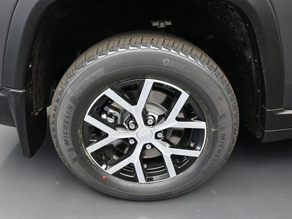 new 2025 Jeep Grand Cherokee L car, priced at $50,035