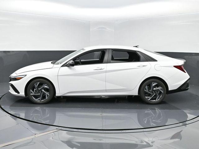 new 2025 Hyundai Elantra car, priced at $25,175