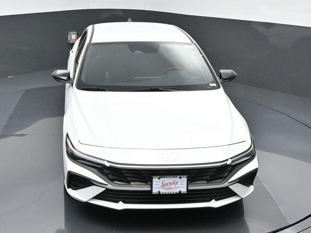 new 2025 Hyundai Elantra car, priced at $25,175