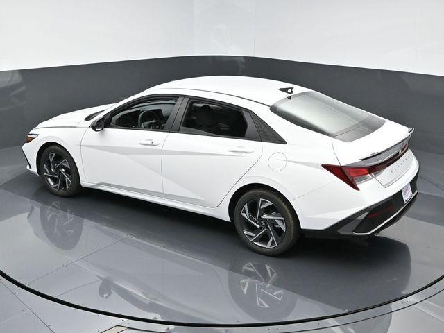 new 2025 Hyundai Elantra car, priced at $25,175