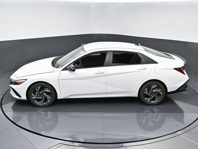 new 2025 Hyundai Elantra car, priced at $25,175