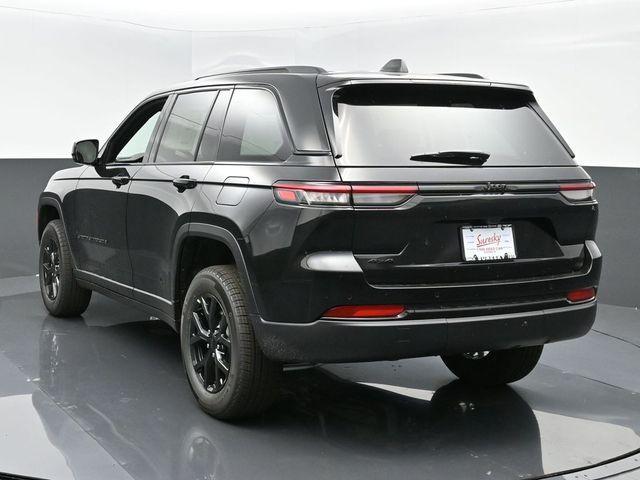 new 2024 Jeep Grand Cherokee car, priced at $46,000