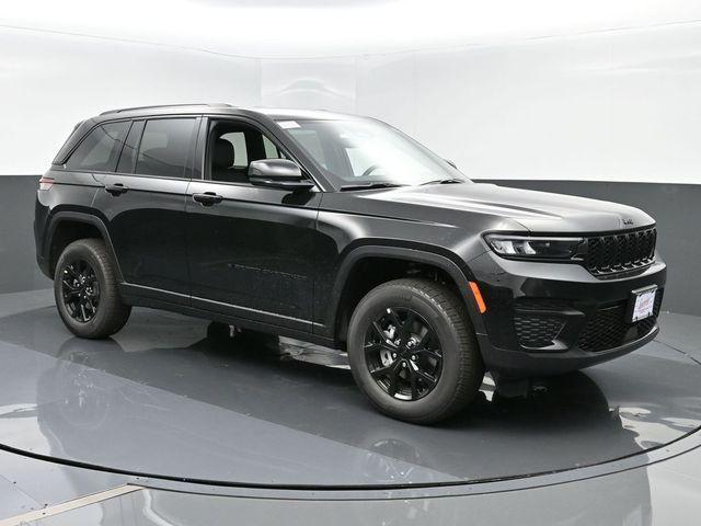 new 2024 Jeep Grand Cherokee car, priced at $46,000