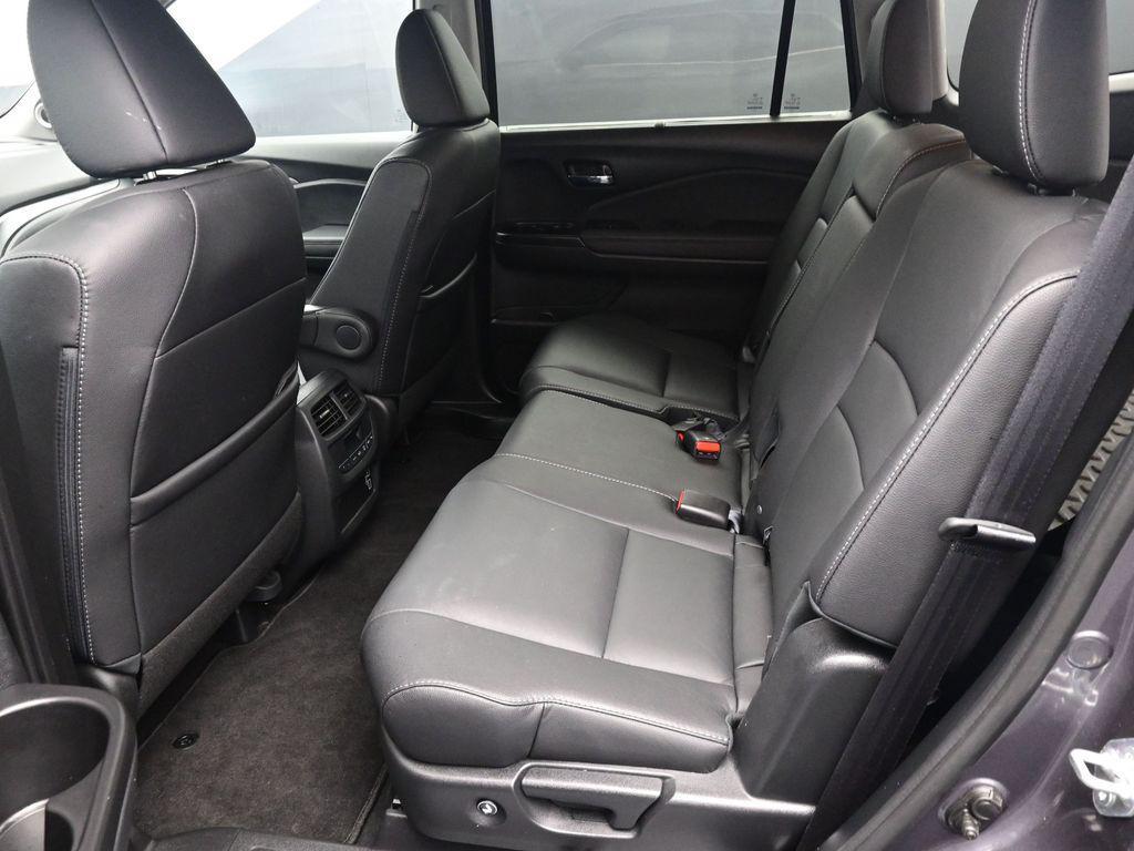 used 2022 Honda Pilot car, priced at $28,695