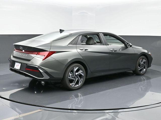 new 2025 Hyundai Elantra car, priced at $27,290