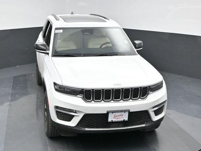 new 2025 Jeep Grand Cherokee car, priced at $49,640