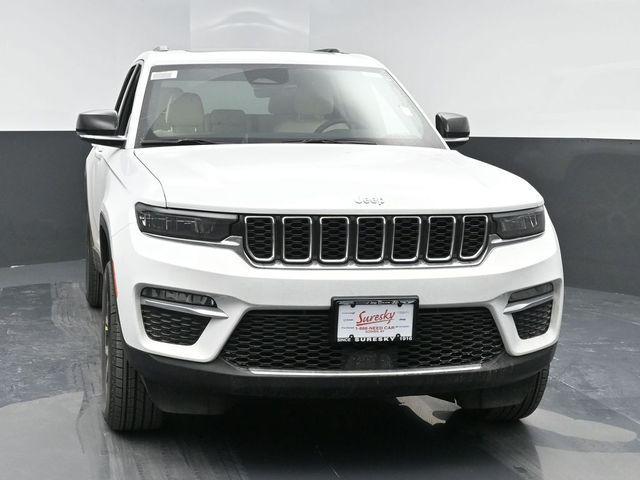 new 2025 Jeep Grand Cherokee car, priced at $49,640