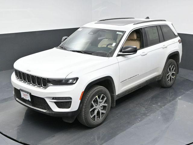 new 2025 Jeep Grand Cherokee car, priced at $49,640