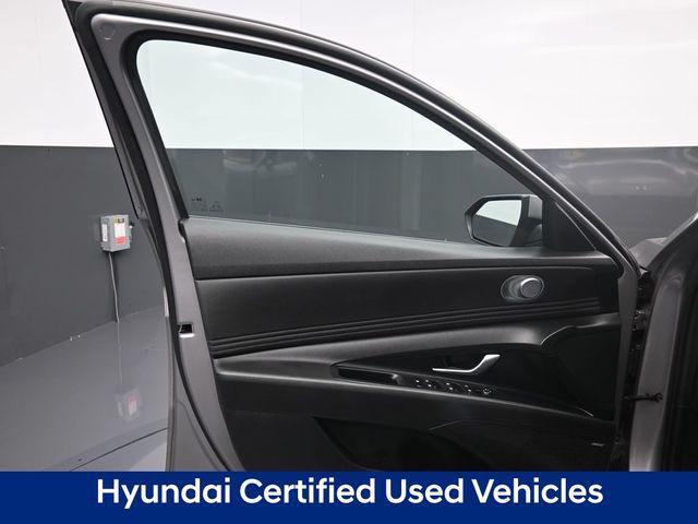 used 2023 Hyundai Elantra car