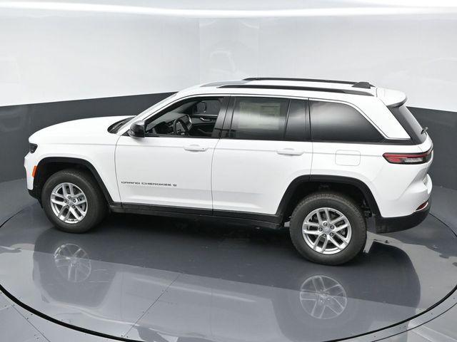 new 2025 Jeep Grand Cherokee car, priced at $43,375