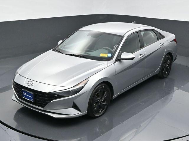 used 2022 Hyundai Elantra car