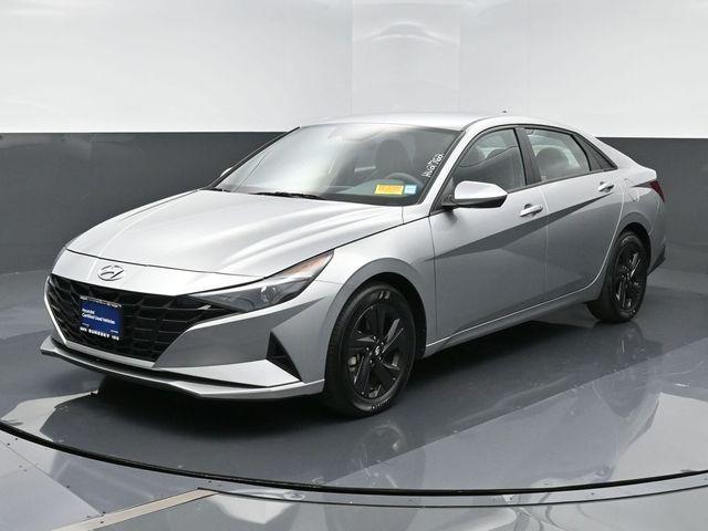 used 2022 Hyundai Elantra car