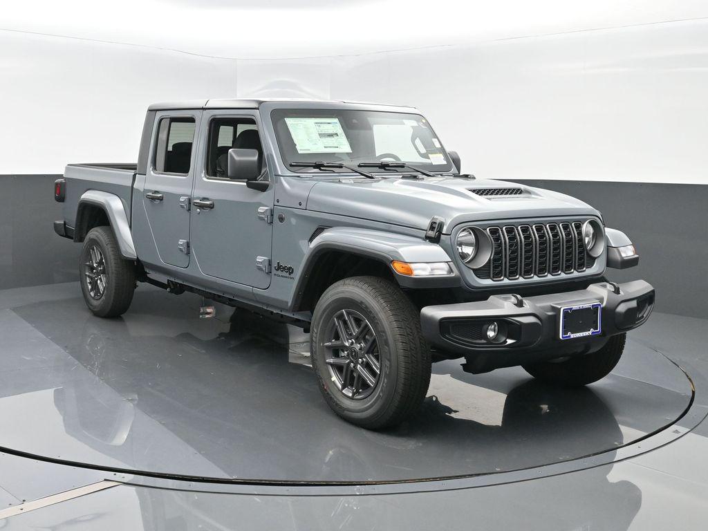 new 2025 Jeep Gladiator car, priced at $46,650