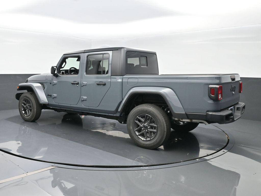 new 2025 Jeep Gladiator car, priced at $46,650
