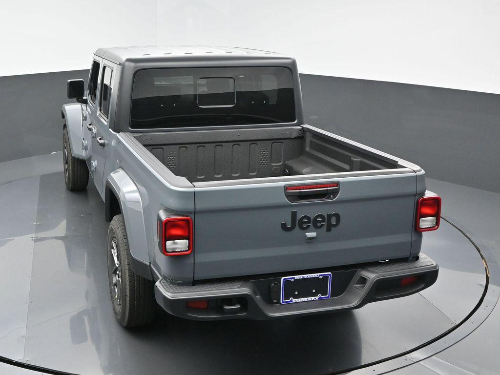 new 2025 Jeep Gladiator car, priced at $46,650
