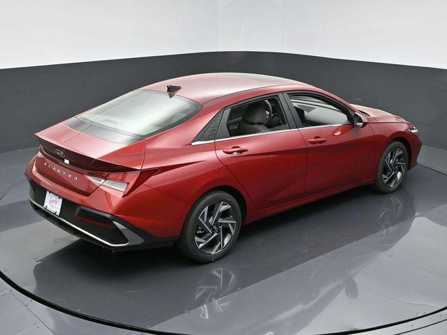 new 2025 Hyundai Elantra car, priced at $27,810