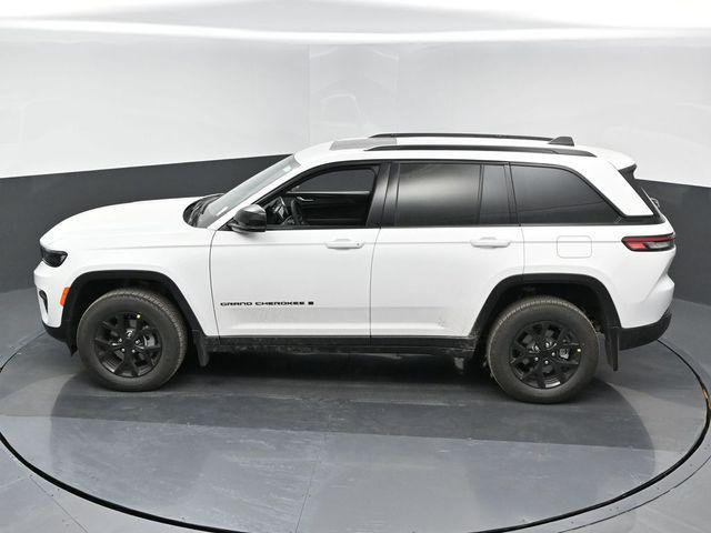 new 2025 Jeep Grand Cherokee car, priced at $46,360