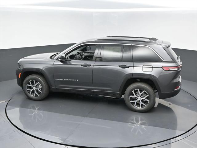 new 2025 Jeep Grand Cherokee car, priced at $43,881