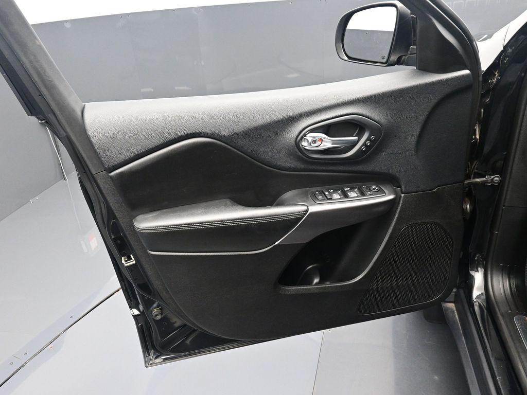 used 2019 Jeep Cherokee car, priced at $18,500