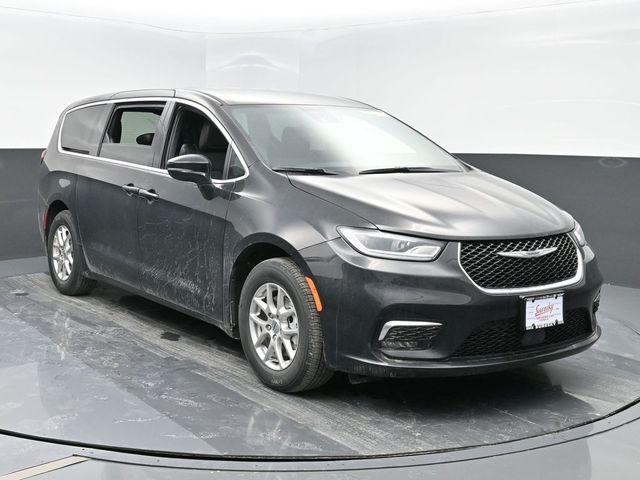 new 2025 Chrysler Pacifica car, priced at $44,145