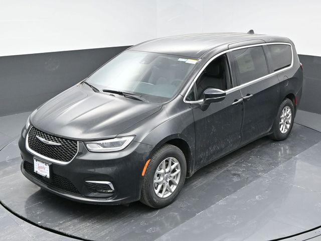 new 2025 Chrysler Pacifica car, priced at $44,145