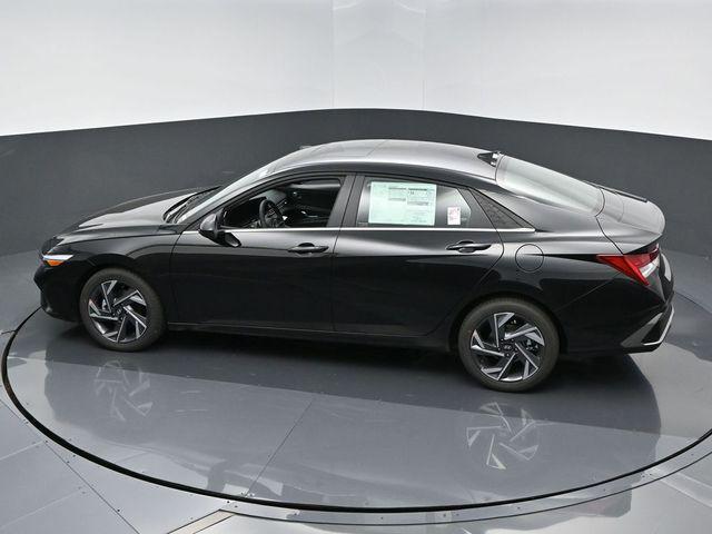 new 2025 Hyundai Elantra car, priced at $27,235