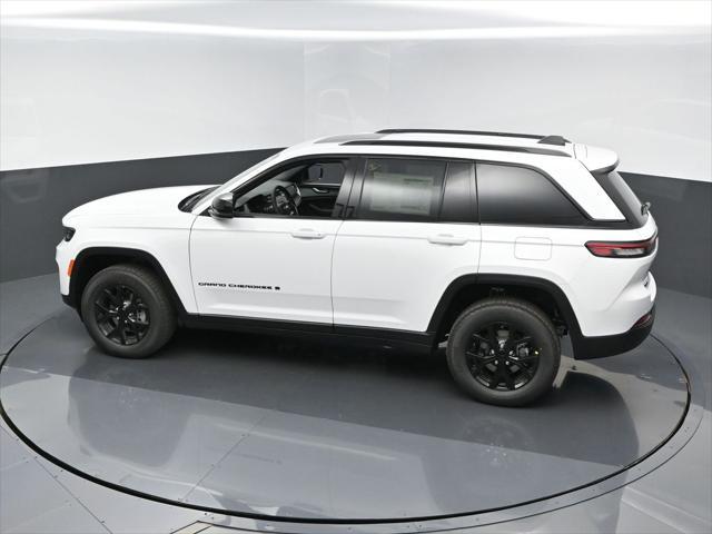 new 2025 Jeep Grand Cherokee car, priced at $46,135
