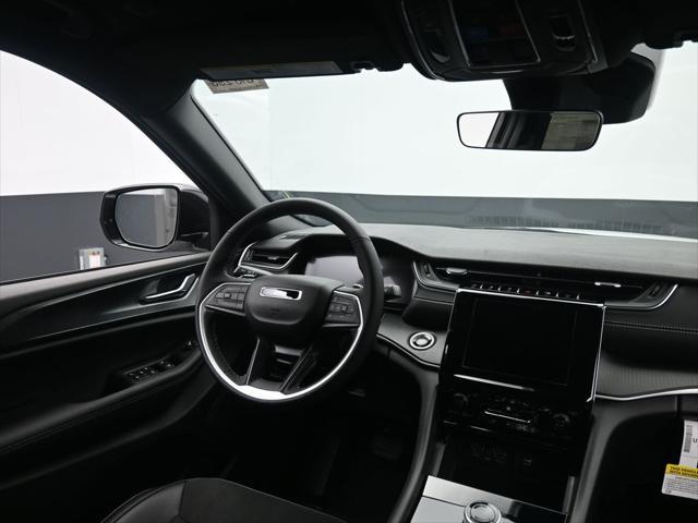 new 2025 Jeep Grand Cherokee car, priced at $46,135