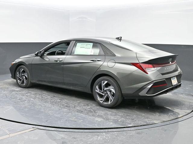 new 2025 Hyundai Elantra car, priced at $24,900