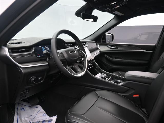 new 2025 Jeep Grand Cherokee car, priced at $42,450