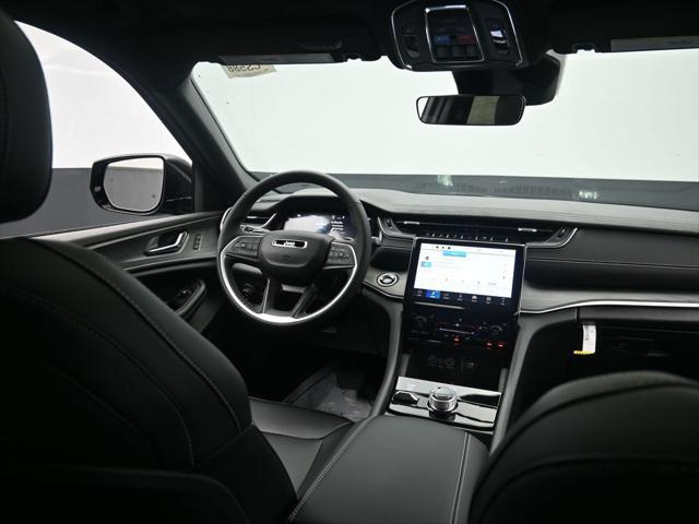 new 2025 Jeep Grand Cherokee car, priced at $42,450