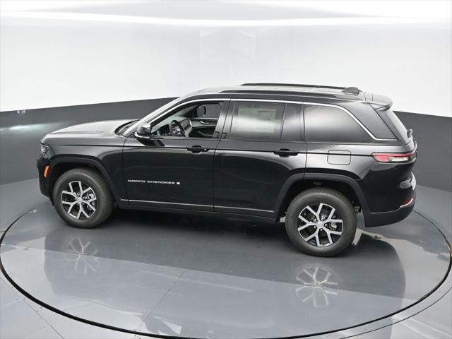 new 2025 Jeep Grand Cherokee car, priced at $42,450