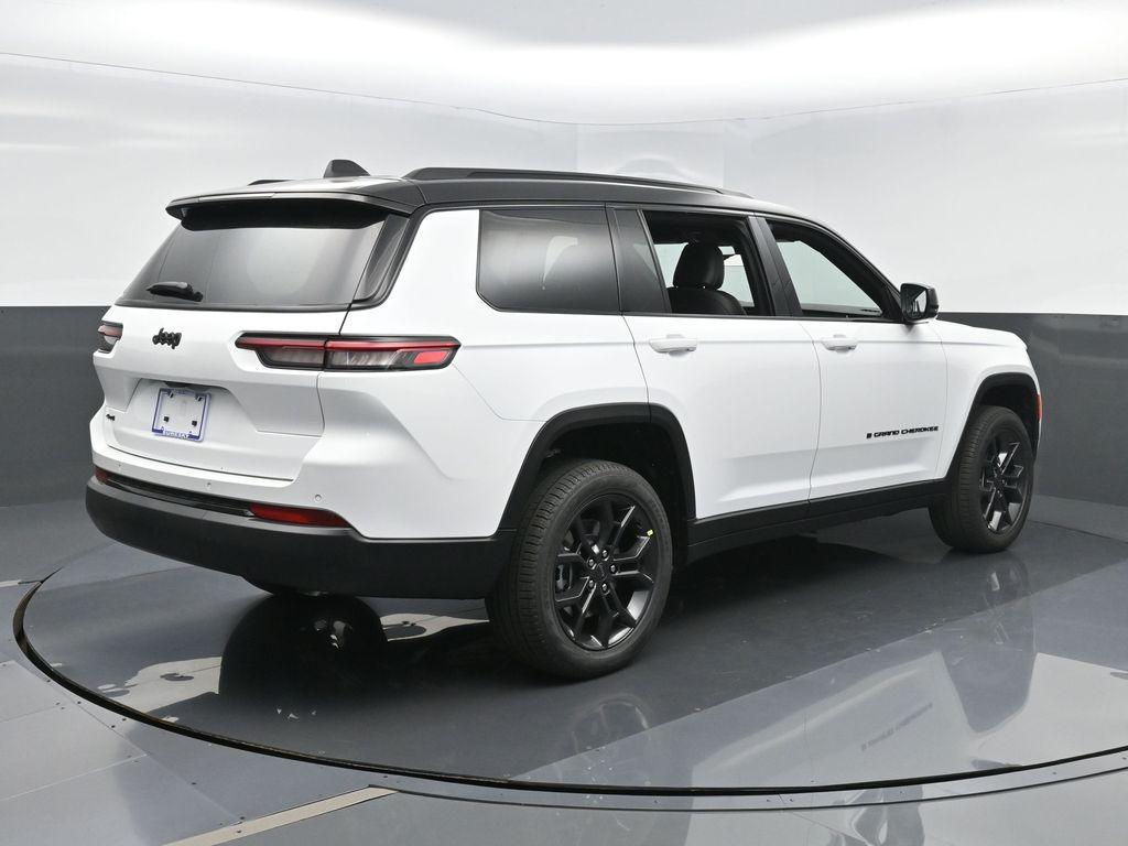 new 2025 Jeep Grand Cherokee car, priced at $41,750