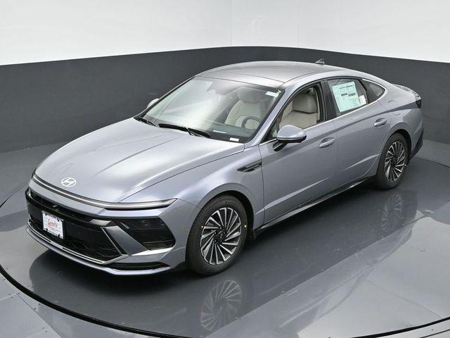 new 2025 Hyundai Sonata Hybrid car, priced at $39,140