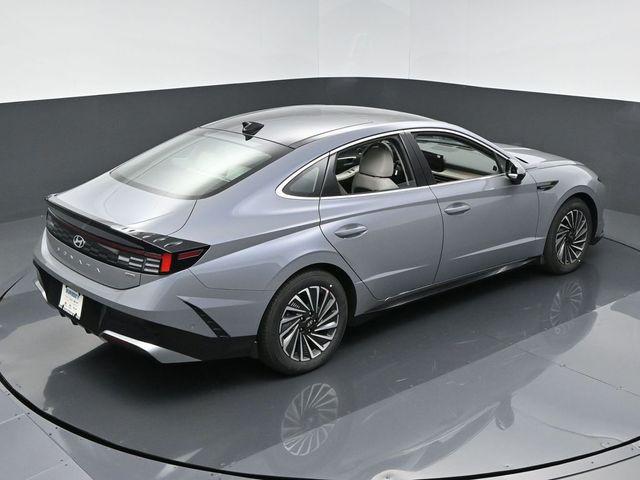 new 2025 Hyundai Sonata Hybrid car, priced at $39,140