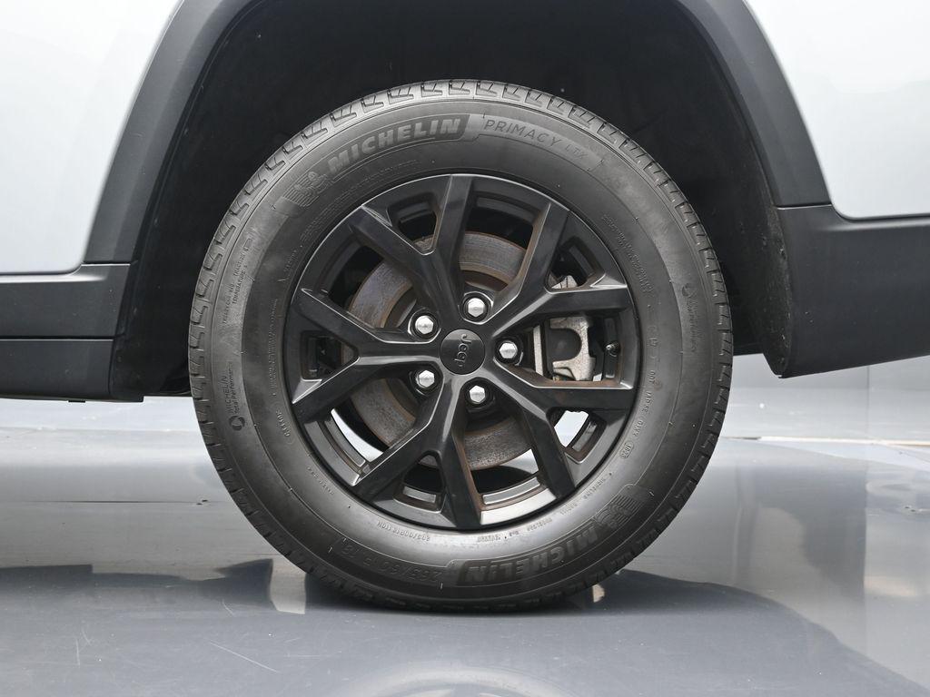 used 2024 Jeep Grand Cherokee L car, priced at $36,995