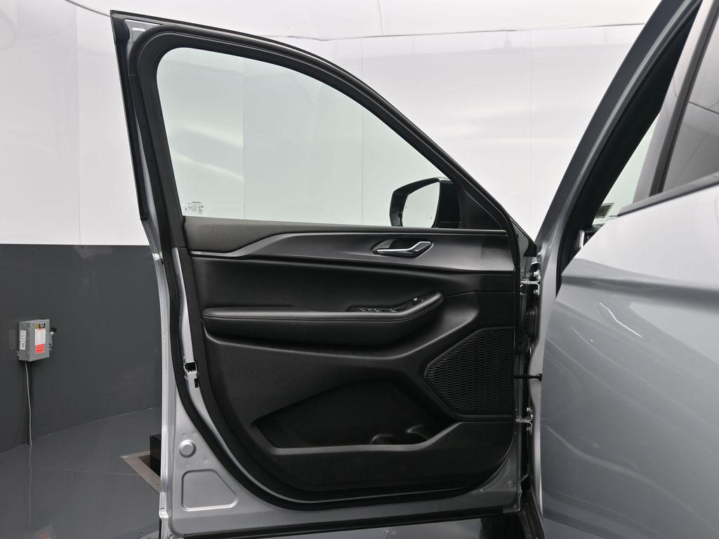 used 2024 Jeep Grand Cherokee L car, priced at $36,995