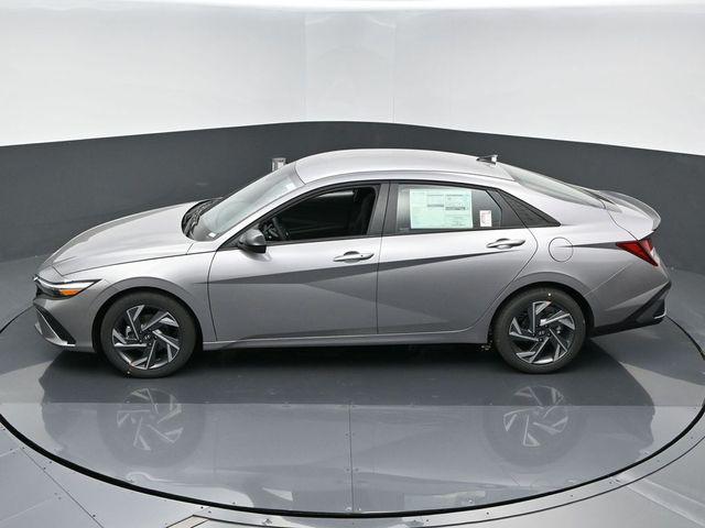 new 2025 Hyundai Elantra car, priced at $24,665