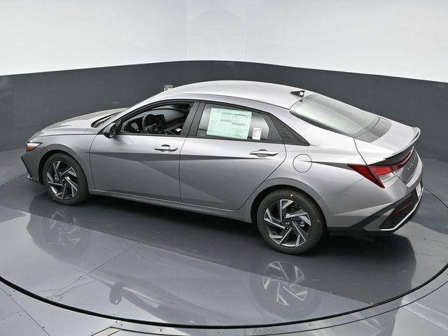 new 2025 Hyundai Elantra car, priced at $24,665