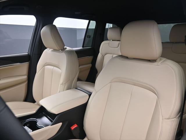 new 2025 Jeep Grand Cherokee car, priced at $47,606